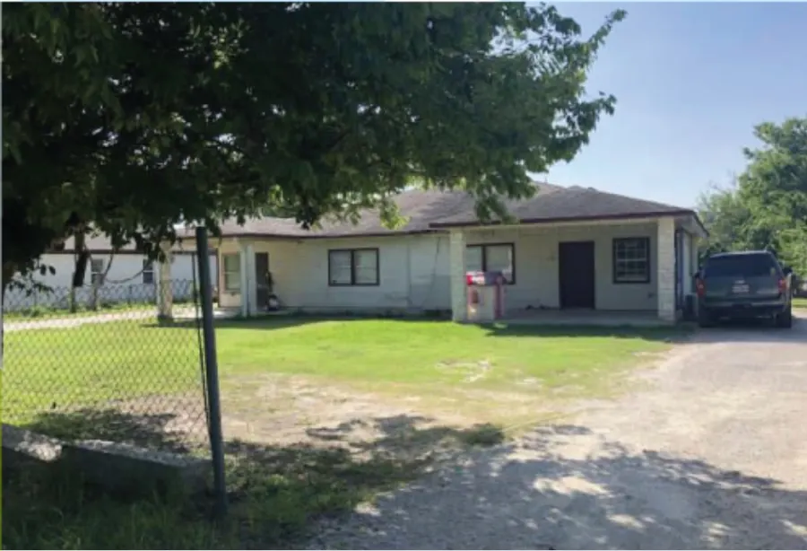 Single-story duplex in Kyle, Texas