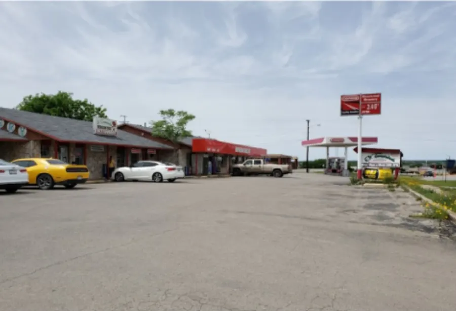 Strip retail center in New Braunfels, Texas
